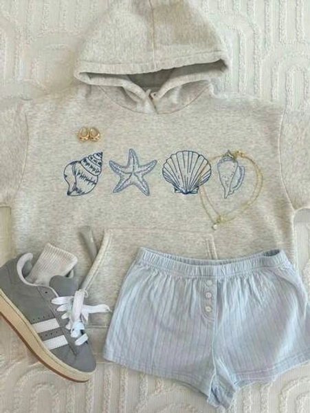 Seashell Print Hoodie, Cute Women's Hoodies For Fall, Back To School Pullover Sweatshirt, Casual Women's Oversized Long Sleeve Hoodie For Fall Outfits