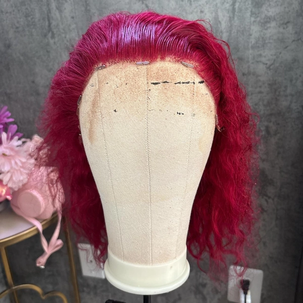 BURGUNDY 14” WET AND WAVY 

What’s included:
• Satin...