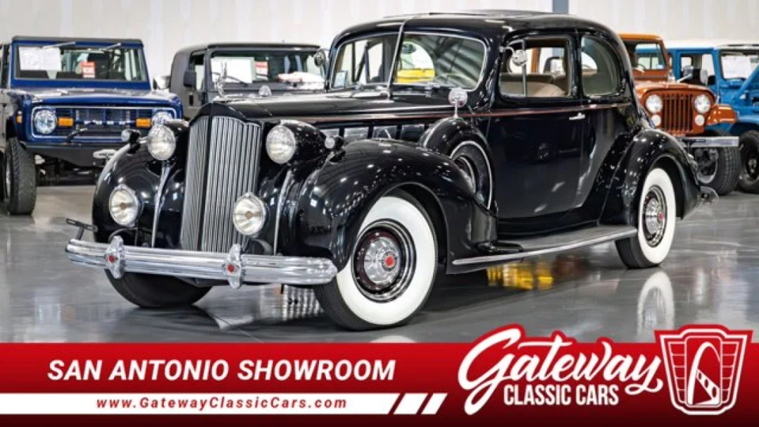 1938 Packard Super 8