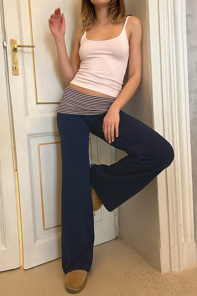 Wide-leg pants