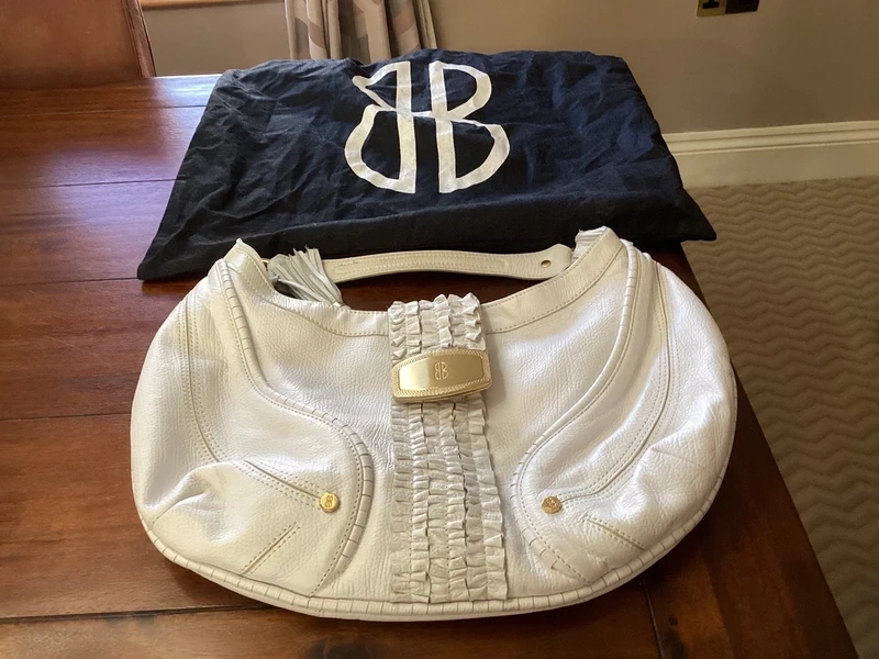 Gorgeous White Bill Blass handbag