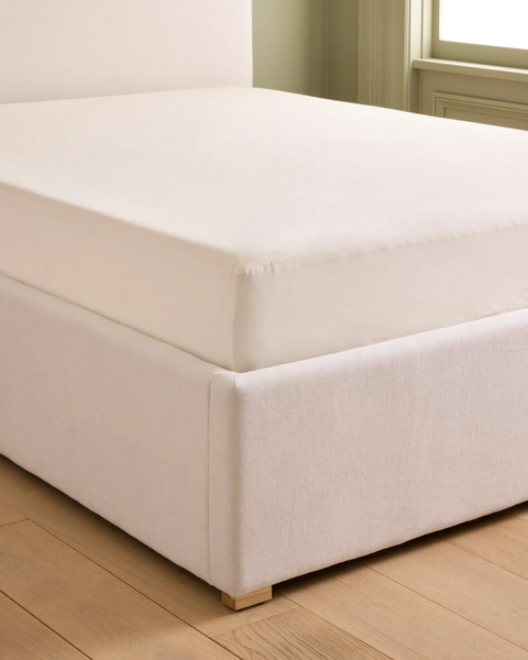 Organic Waterproof Mattress Protector in Natural