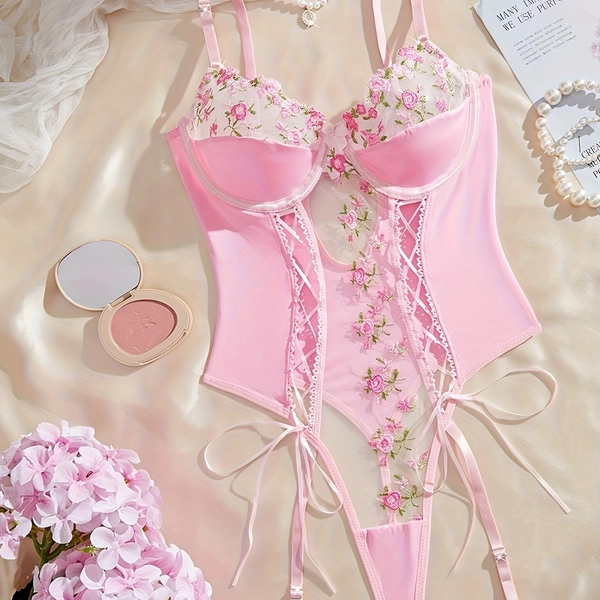 Embroidered Patchwork Garter. Steel O Bra Style