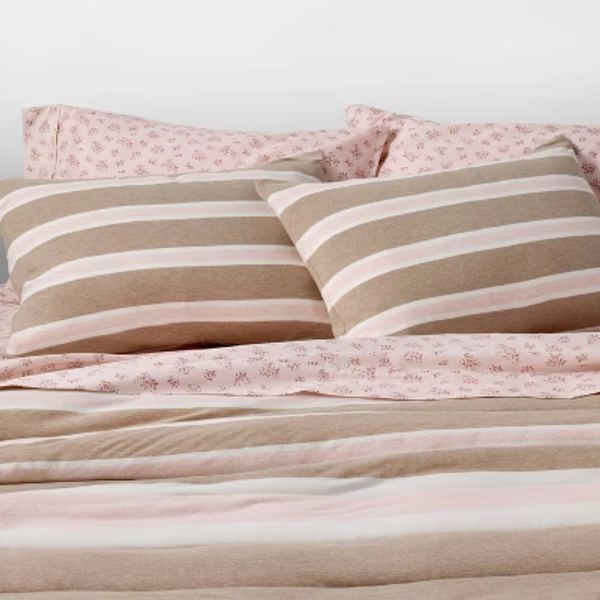 Hollister x Target     Reversible Jersey Puff Comforter Set Pink/Brown Stripe - The Hollister Collection at Target