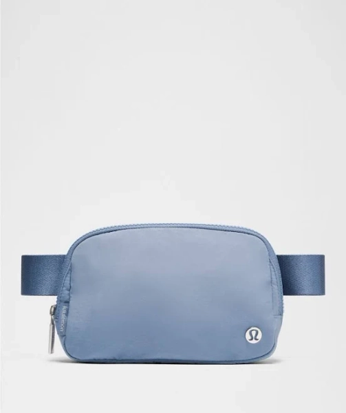 Lululemon Everywhere Belt Bag