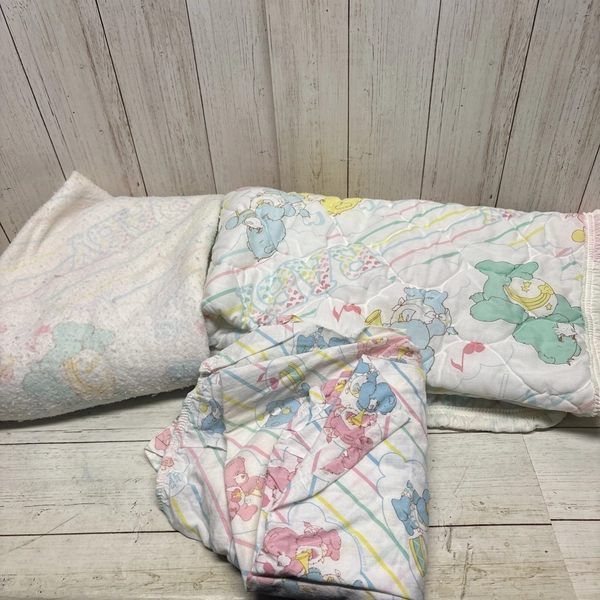 Vintage 1980s Curity Care Bears Quilted Pastel Music Baby Blanket Sheet Lot Of 3