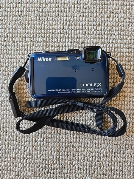 Nikon COOLPIX AW100 Blue Camera
