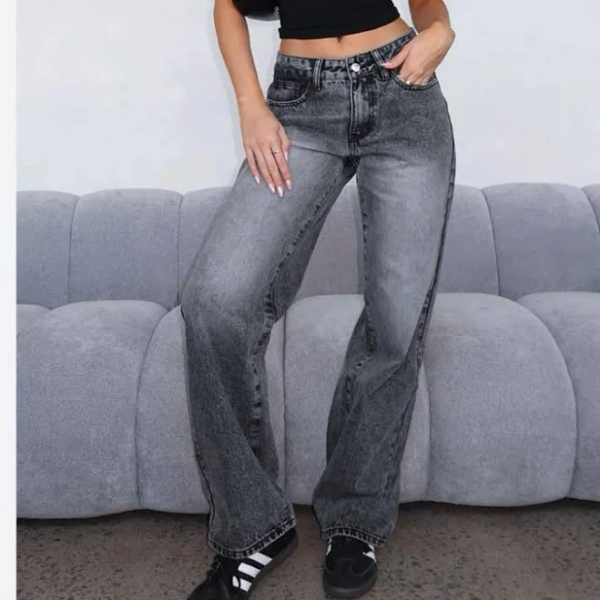 White Fox Boutique Women's Acid-washed Jeans