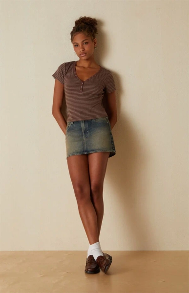 Poppy V-Neck Button T-Shirt