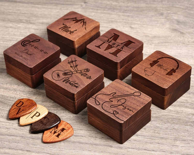 Custom Wooden Guitar Picks and Holder Case, Personalized Plectrum Box, Gift for Guitarist, Father's Day Present, Christmas Gift for Him