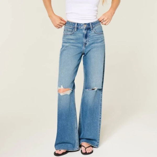 Hollister Women's High-Rise Ripped Baggy Jeans