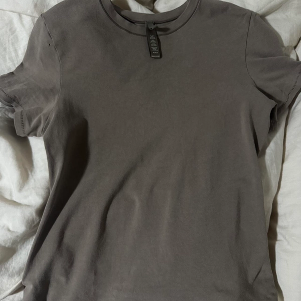 skims shirt little darker on camera 
open to offers...