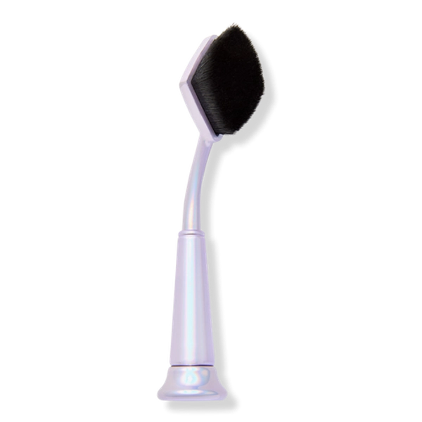 Shape Tape Blur Concealer Brush