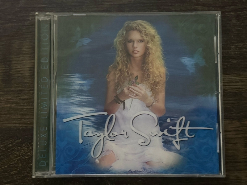 TAYLOR SWIFT Self-Titled Debut Lenticular 2007 Deluxe Limited Edition CASE ONLY