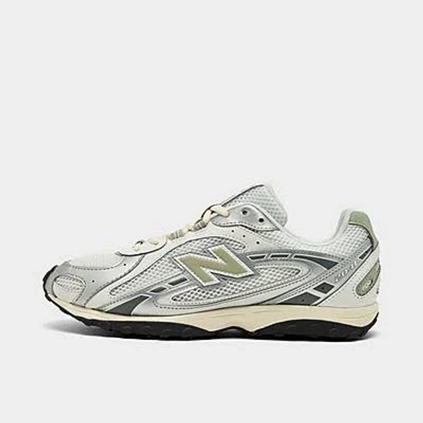 New Balance Women's 204L Casual Shoes in Silver/Metallic | Size: 10.5