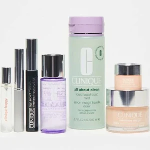 Clinique's Most Loved 7-Piece Beauty Gift Set includes Black Honey