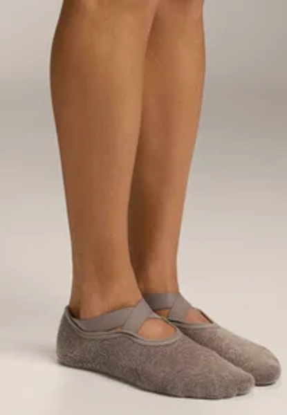 2 PAIRS OF PADDED COTTON BLEND YOGA AND PILATES WITH CROSSOVER STRAPS - Füßlinge - brown