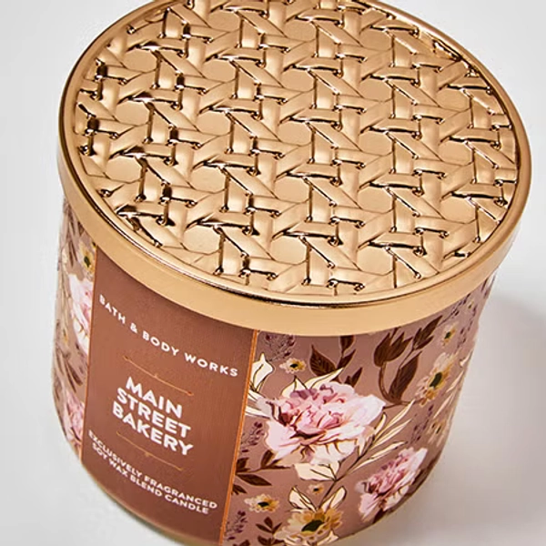 Scented Candles: 3-Wick and Single Wick | Bath & Body Works | Bath & Body Works