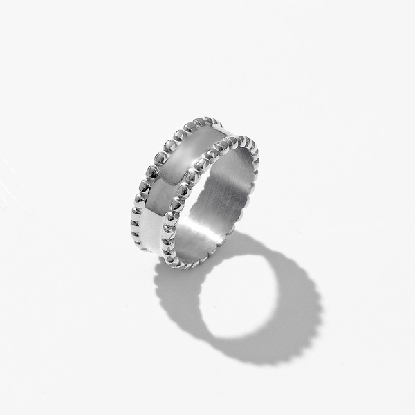 Dreamchaser Ring, Silver - Pearlory