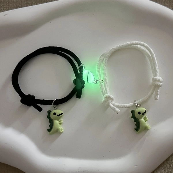 2pcss Fashionable Resin Dinosaur Night Light/ Magnetic Heart Pendant Adjustable Bracelet/ 2pcs Set for Men And Women