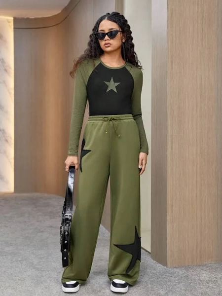 SHEIN Teen Girls Star Print Raglan Sleeve Tee and Drawstring Waist Pants