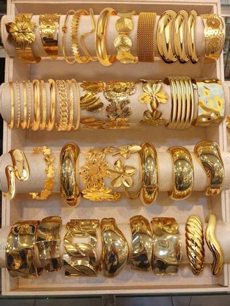 13/7/5/3/1pcs Multi-Piece Stackable Chunky, Vintage, Elegant Floral, Geometric, Twist, Round, Textured, Twisted, Asymmetrical, Multi-Layer, Minimalist, Smooth, Metal Bangle Bracelet Set, Fashion, Elegant, Retro Design, Suitable For Holiday, Party, Date, Gift, Daily Wear