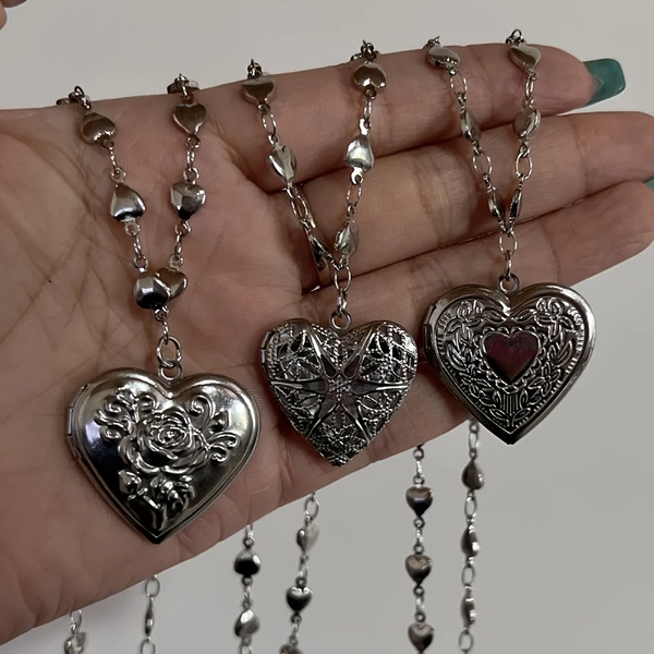 Romantic Heart Locket Pendant Openable Female Silvery Color Photo Frame Charm Necklace for Women Men Jewelry Gift Valentine's Day gift Send to friend