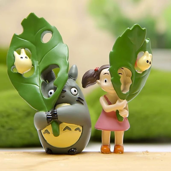 1Pcs Cute Desktop Decoration Totoro Figurine Holding Leaf Totoro Ornament for Living Room Home Decor Items Wall Birthday Gift - AliExpress 