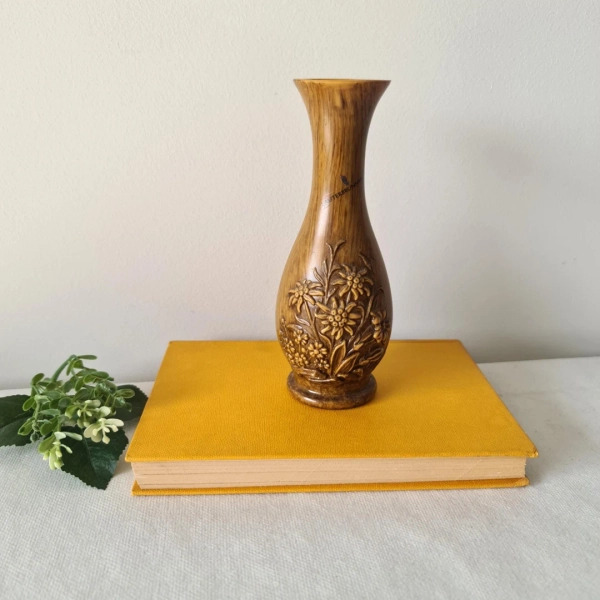 Bud Vase, Lauterbrunnen Switzerland Mid Century Vintage Plastic Vase, Gorgeous Floral Design, Souvenir, Home Decor - Etsy Australia