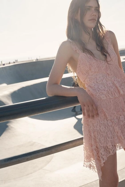 RUFFLED LACE DRESS - Pastel pink - S