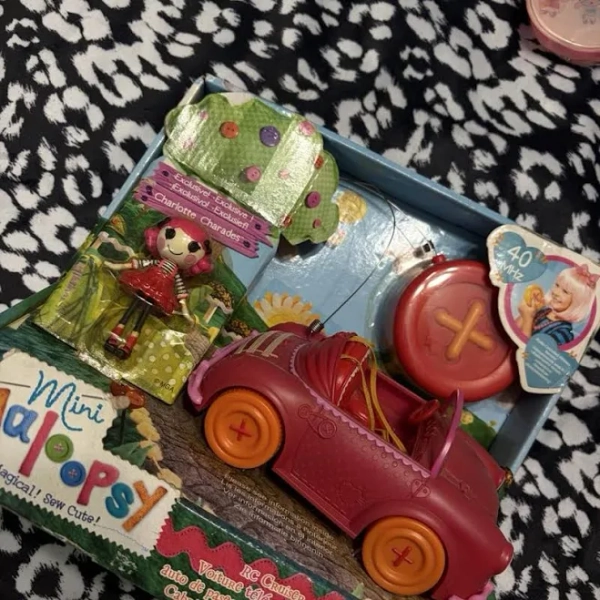 Lalaloopsy Mini - Cake Dunk N Crumble Car With Doll