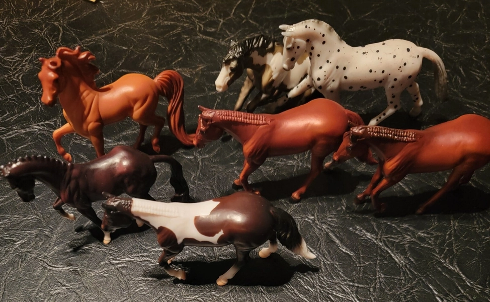 7 Breyer Horses Stablemates Size  TCG10