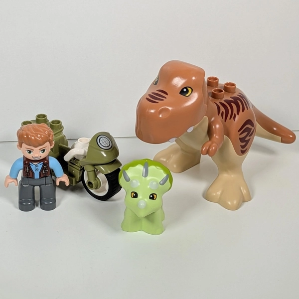 Lego Duplo Jurassic World Owen Grady T-Rex Motorbike &amp; Triceratops From 10939