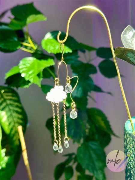 Mini Rain Cloud with Abstract Star Plant Stake. Wire Plant Stake. Plant Decorations. Plant Lover Gift Idea. House Plant Decor. Cute Decor.