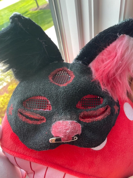 black and red therian cat mask!