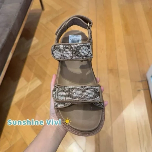 NEW COACH Women's Brynn SandalIn Crystal Signature Jacquard Tan CEF38 us75
