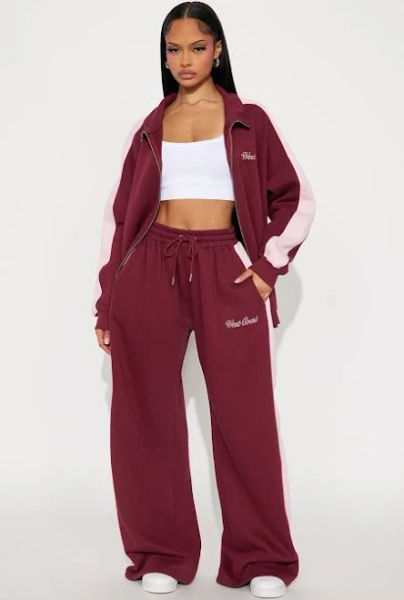 Fashion Nova Women's West Coast Chillin' Fleece Pant Set