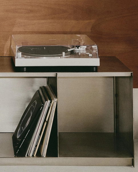 STAINLESS STEEL CONSOLE