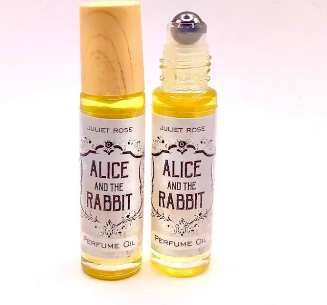 Alice & The Rabbit Perfume Oil: Lactonic Marshmallow Gourmand, 10ml