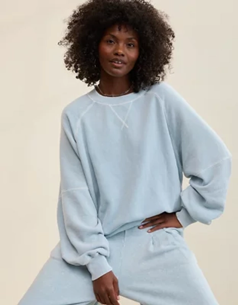 aerie go to boyfriend sweatshirt!!