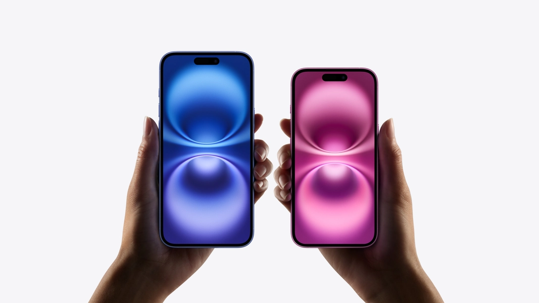 iPhone 16 pink