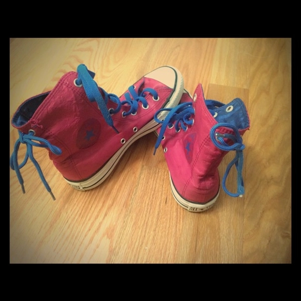 Converse high-top. Wore a few time. Love it much