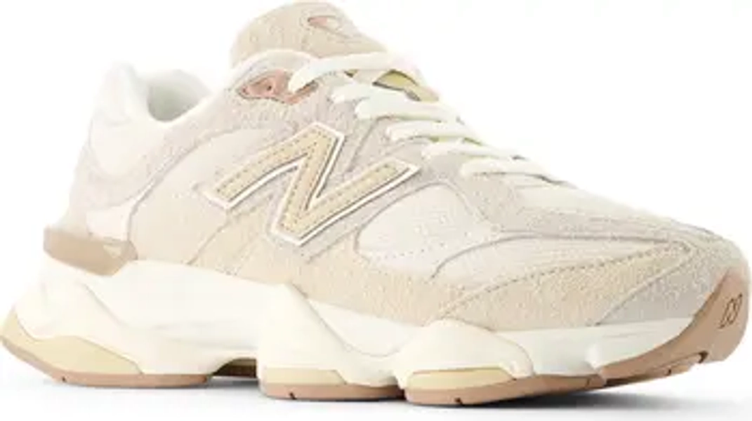 Gender Inclusive 9060 Sneaker