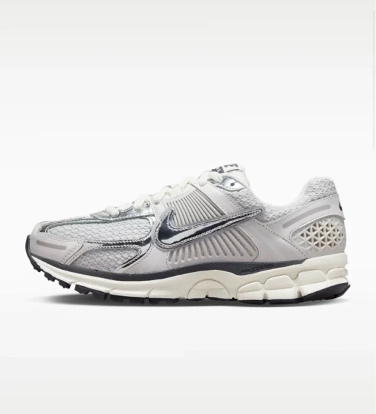 Nike Zoom Vomero 5 Women's Shoes with Reflective Accents