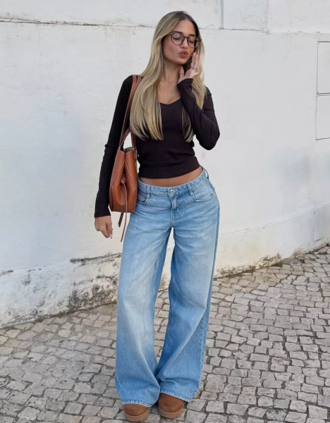 Wide-leg low-waist jeans