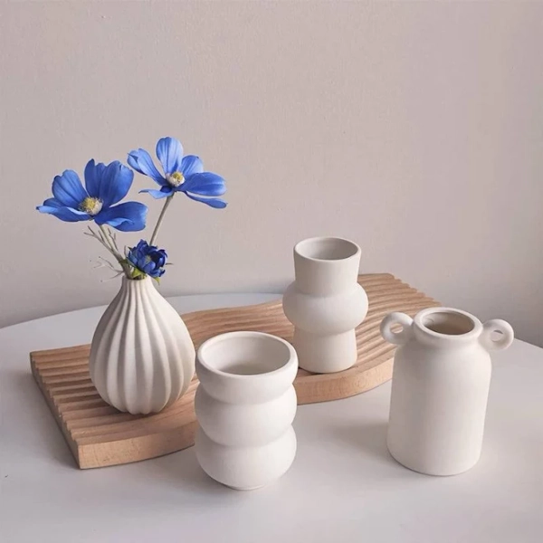 Ami Vase, Ceramic vase S12