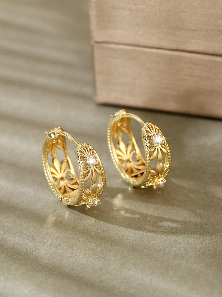 1 Pair Luxury Copper Zirconia Hollow Geometric Pattern Earrings, Fashionable & Elegant Hoop Earrings For Women, Birthday/Date Gift