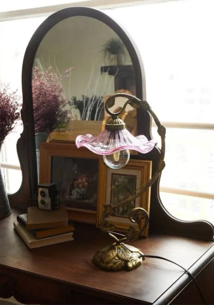 Dreamland Bloom Table Lamp