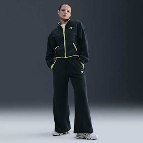 Nike Sportswear Club Fleece Women's Mid-Rise Wide-Leg Cozy Pants