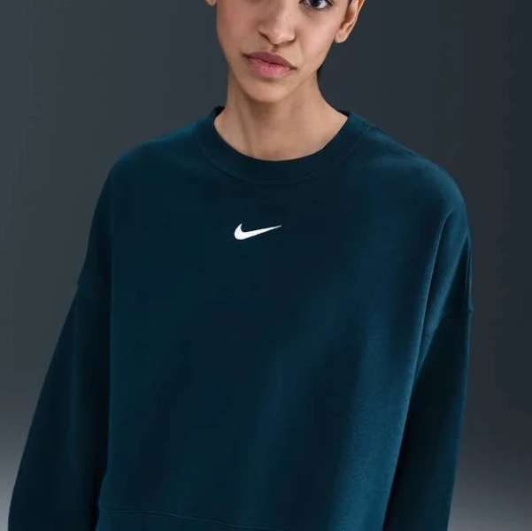 Women's Nike Sportswear Collection Essentials Oversized Fleece Crew Sweatshirt